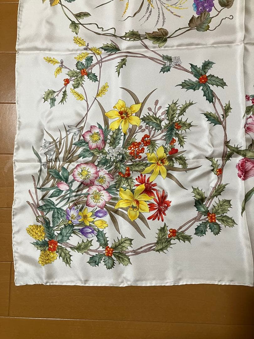 Marca 花柄 シルクスカーフ 90cm